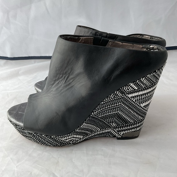 Sam Edelman Kylie Wedge Mules Black Leather Peep Toe Heels Women’s Size 7.5 - Picture 4 of 14